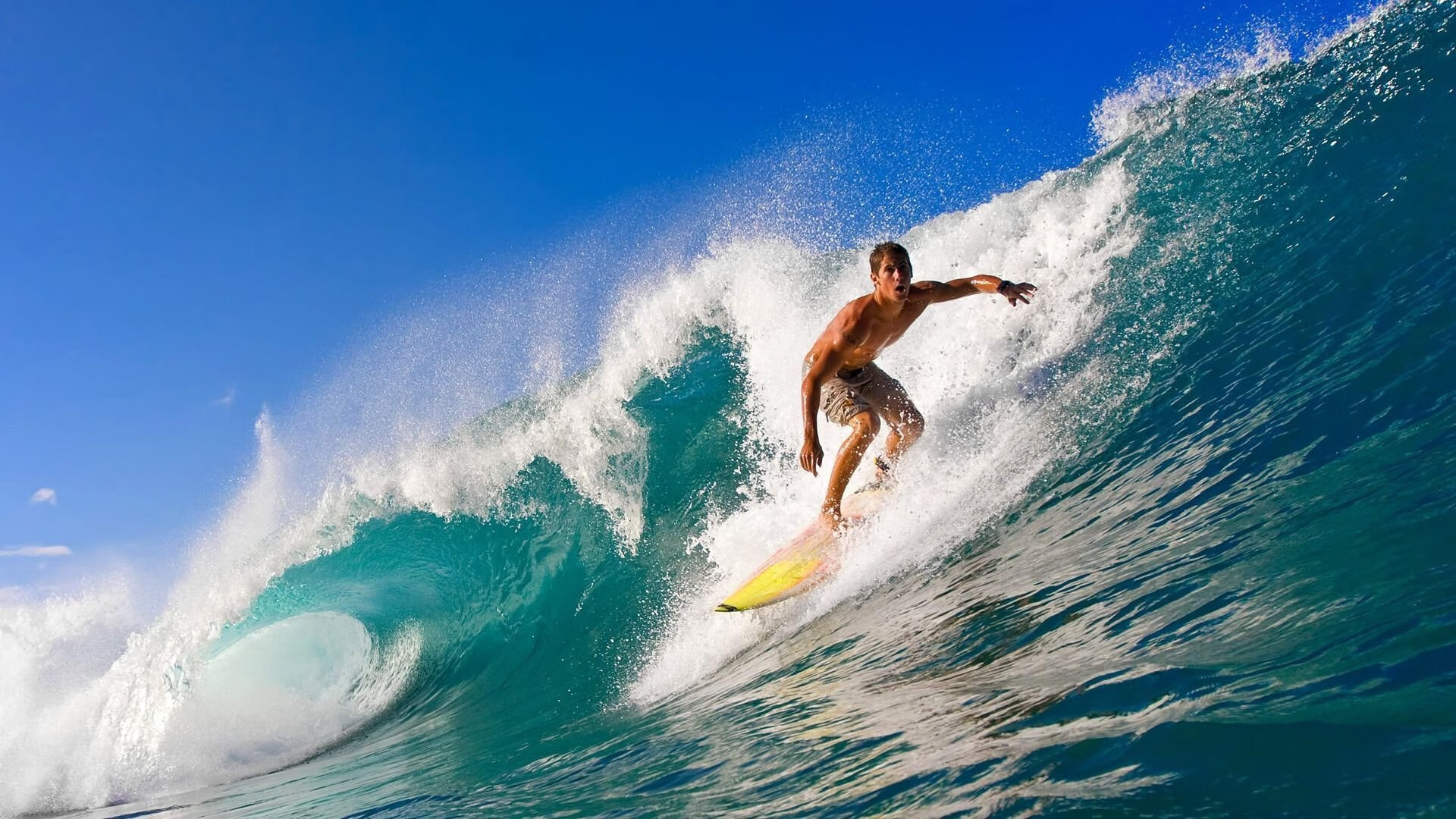 爱游戏官方-美国队在巴黎奥运会上表现出色，晋级四强，奥运 美国队入场